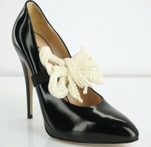 Gucci Black Elaisa Pearly Bow 110MM Shiny Leather Pumps Size 38 NIB  Pointy
